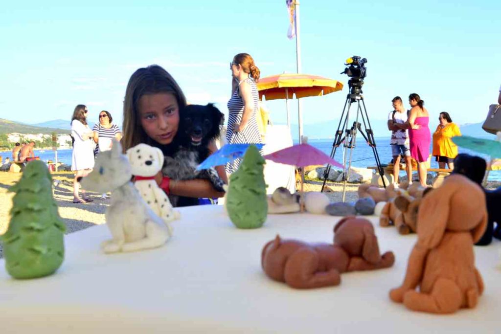 Eröffnung von Monty's dog Hundestrand und Bar