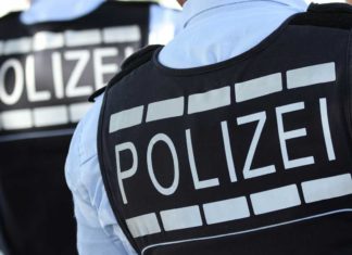 Frau überfährt absichtlich Hund und verfehlt 13-Jährigen nur knapp