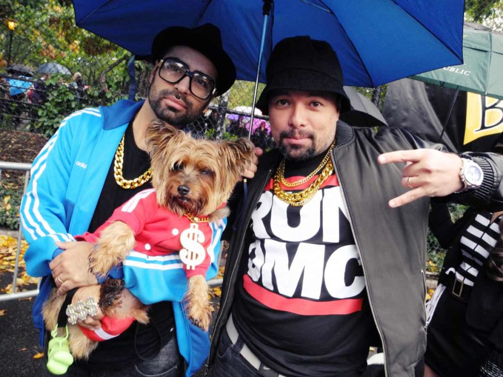 Tompkins Square Park: Das groesste Halloween-Kostuemfest fuer Hunde