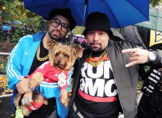 Tompkins Square Park: Das groesste Halloween-Kostuemfest fuer Hunde