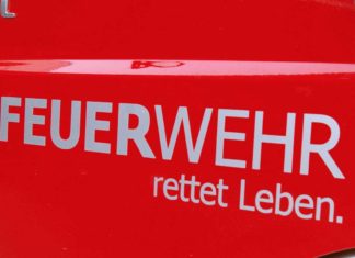 Saarbrücken: Feuerwehr befreit Hunde aus Wohnung